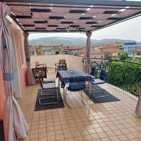 Appartamento Penthouse On The Adriatic Sea Martinsicuro Esterno foto
