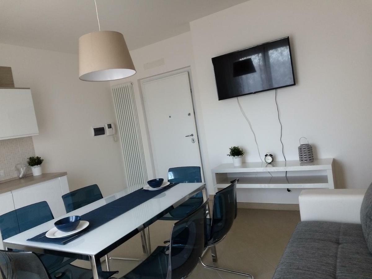 Appartamento Penthouse On The Adriatic Sea Martinsicuro Esterno foto